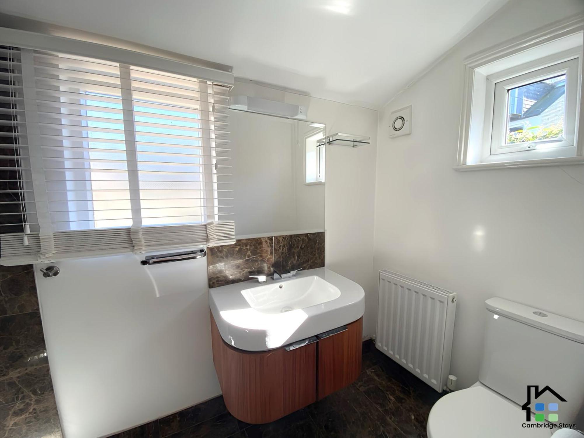 Cambridge Stays 3Br House, Easy Walk To City Center, 2 Showers, Garden, 2 Free Parking Spaces المظهر الخارجي الصورة