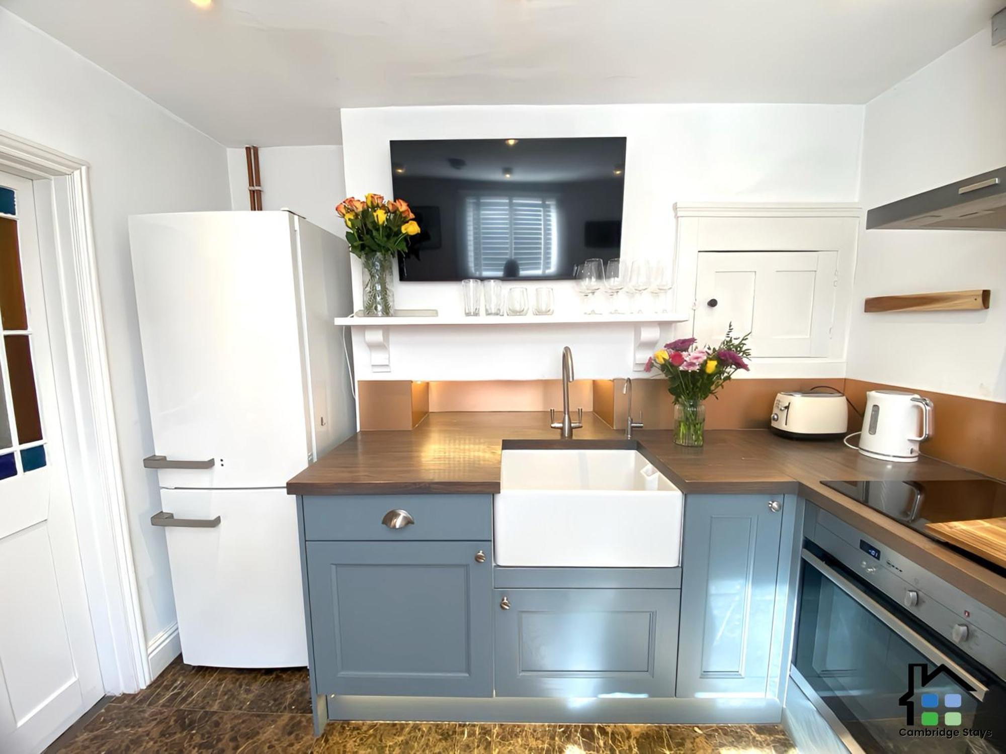 Cambridge Stays 3Br House, Easy Walk To City Center, 2 Showers, Garden, 2 Free Parking Spaces المظهر الخارجي الصورة
