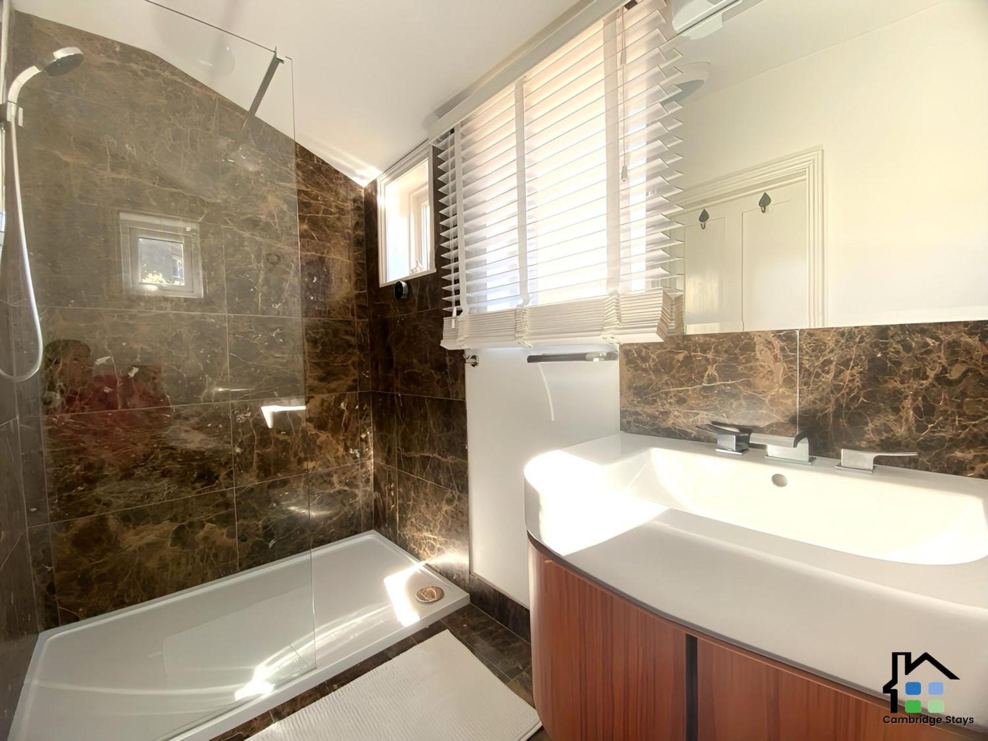 Cambridge Stays 3Br House, Easy Walk To City Center, 2 Showers, Garden, 2 Free Parking Spaces المظهر الخارجي الصورة