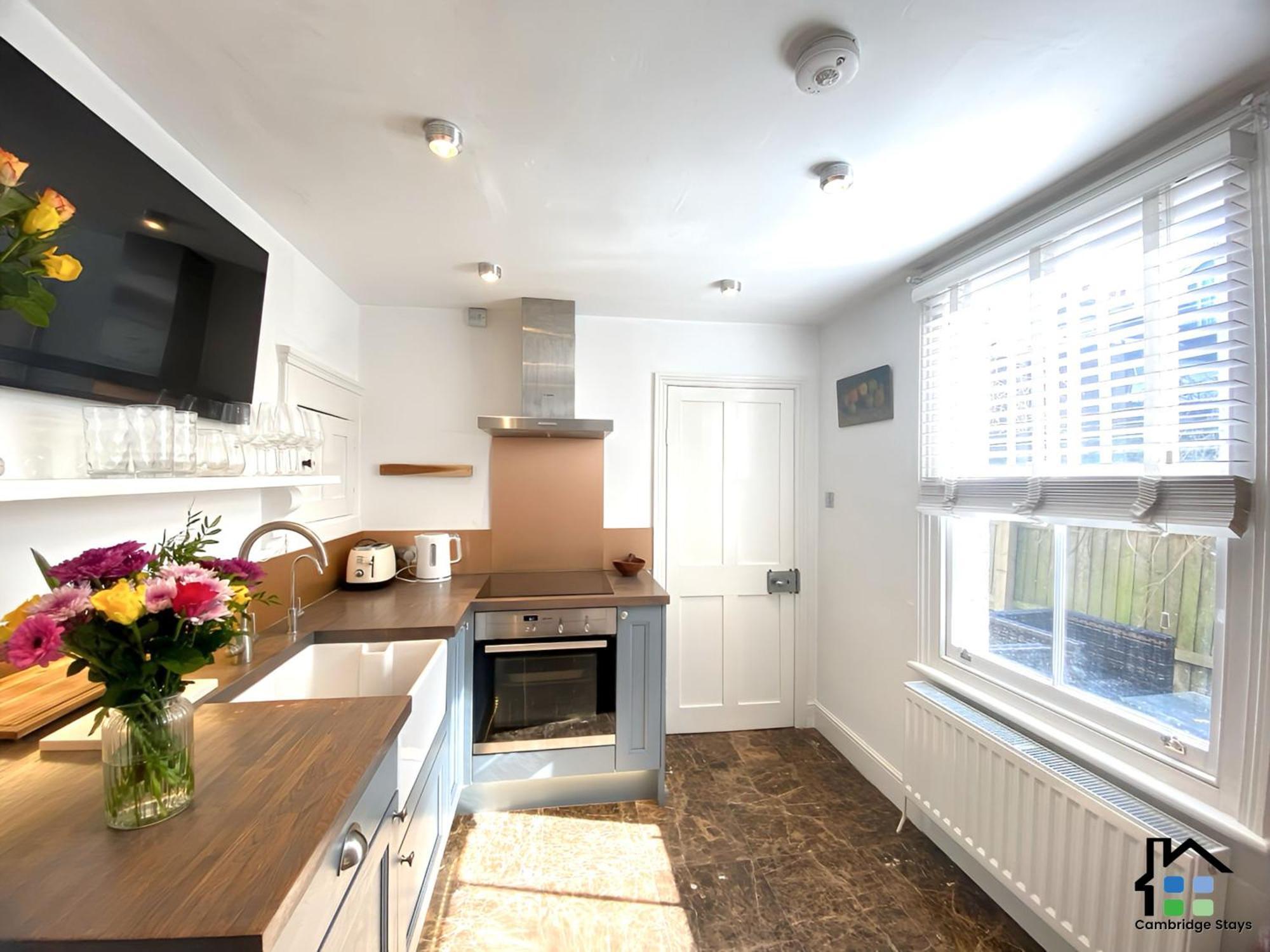 Cambridge Stays 3Br House, Easy Walk To City Center, 2 Showers, Garden, 2 Free Parking Spaces المظهر الخارجي الصورة